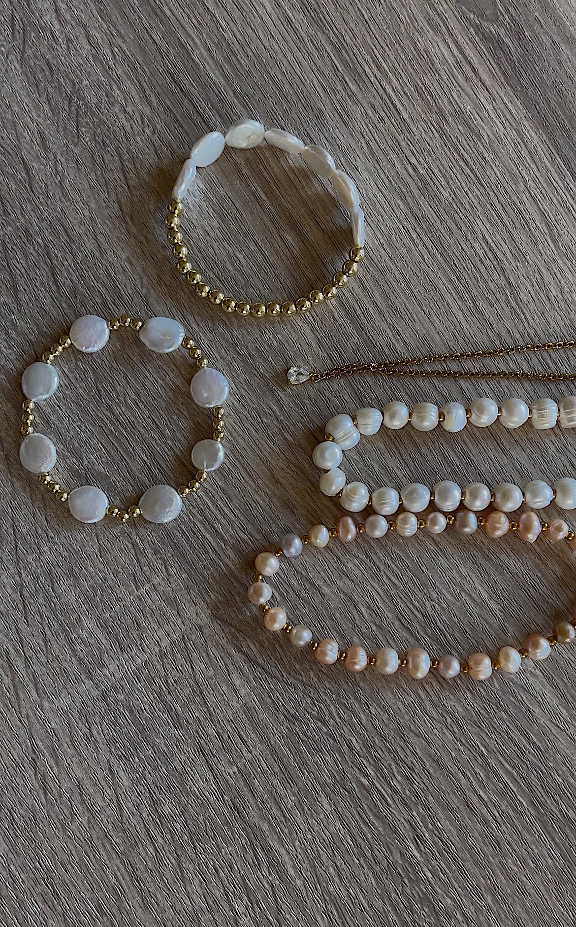 Small coin pearl bracelet