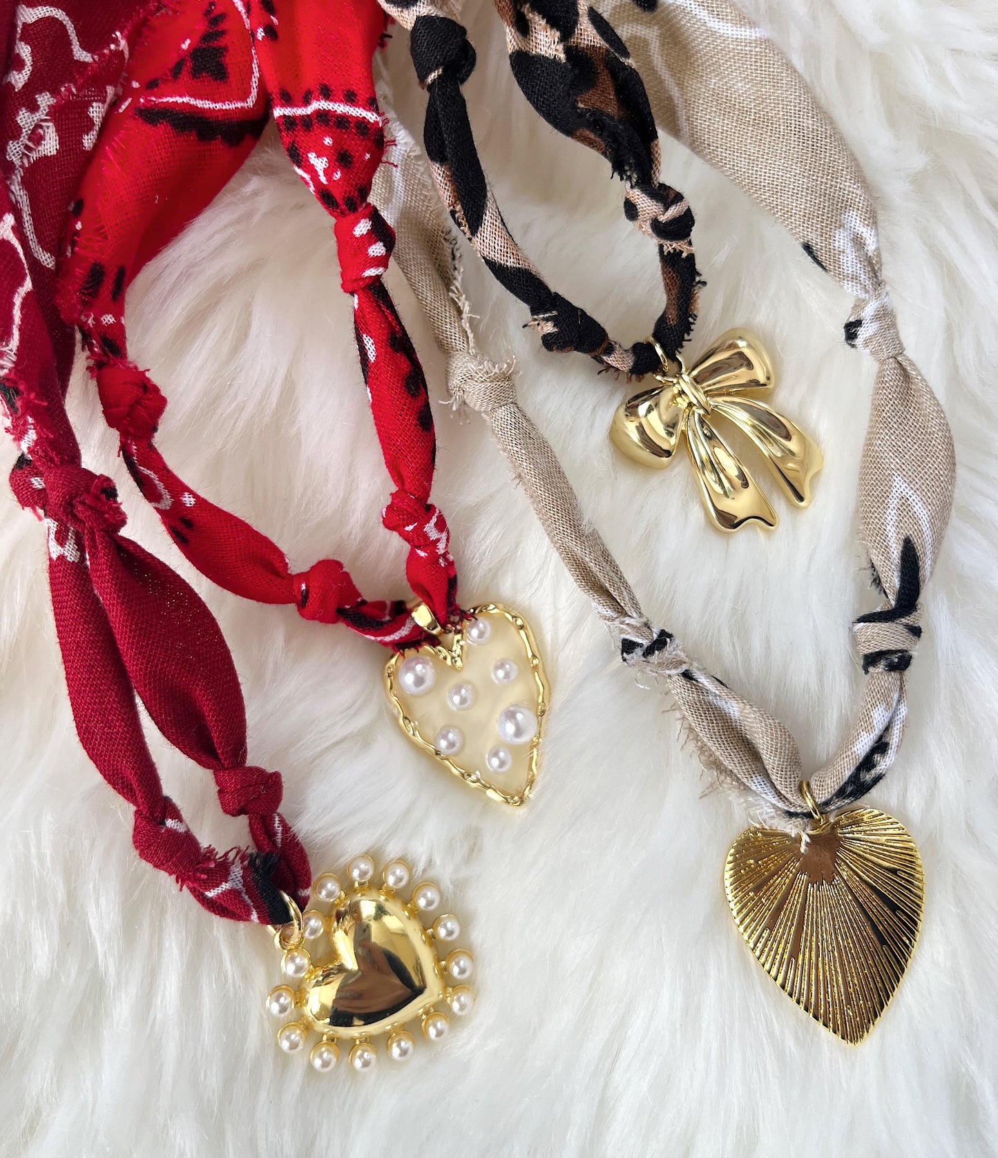 Neutral + textured heart necklace