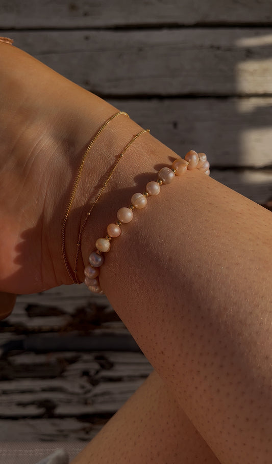 Rosy pearl anklet