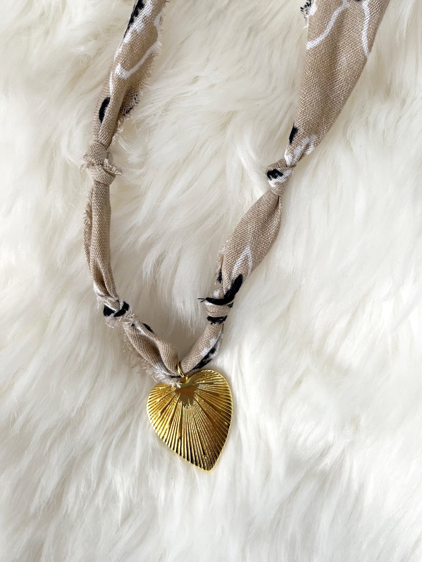 Neutral + textured heart necklace