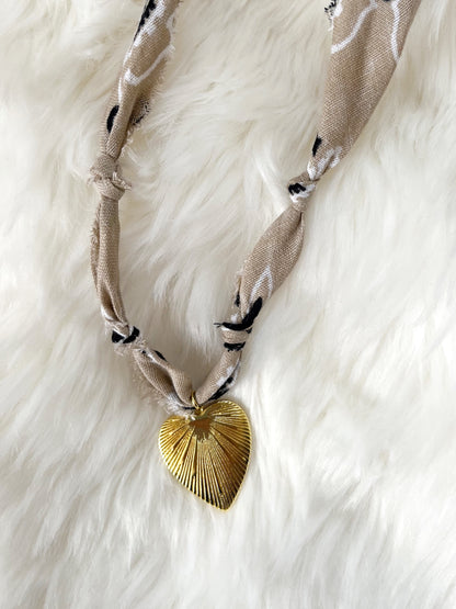 Neutral + textured heart necklace