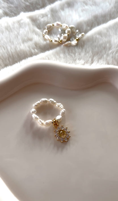 Grace pearl ring