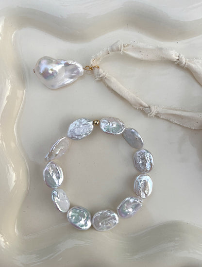 Iridescent oval bracelet
