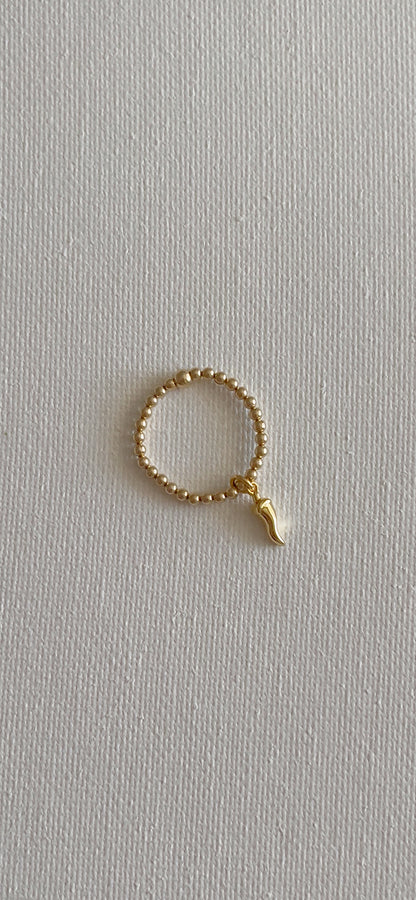 Italian horn ring