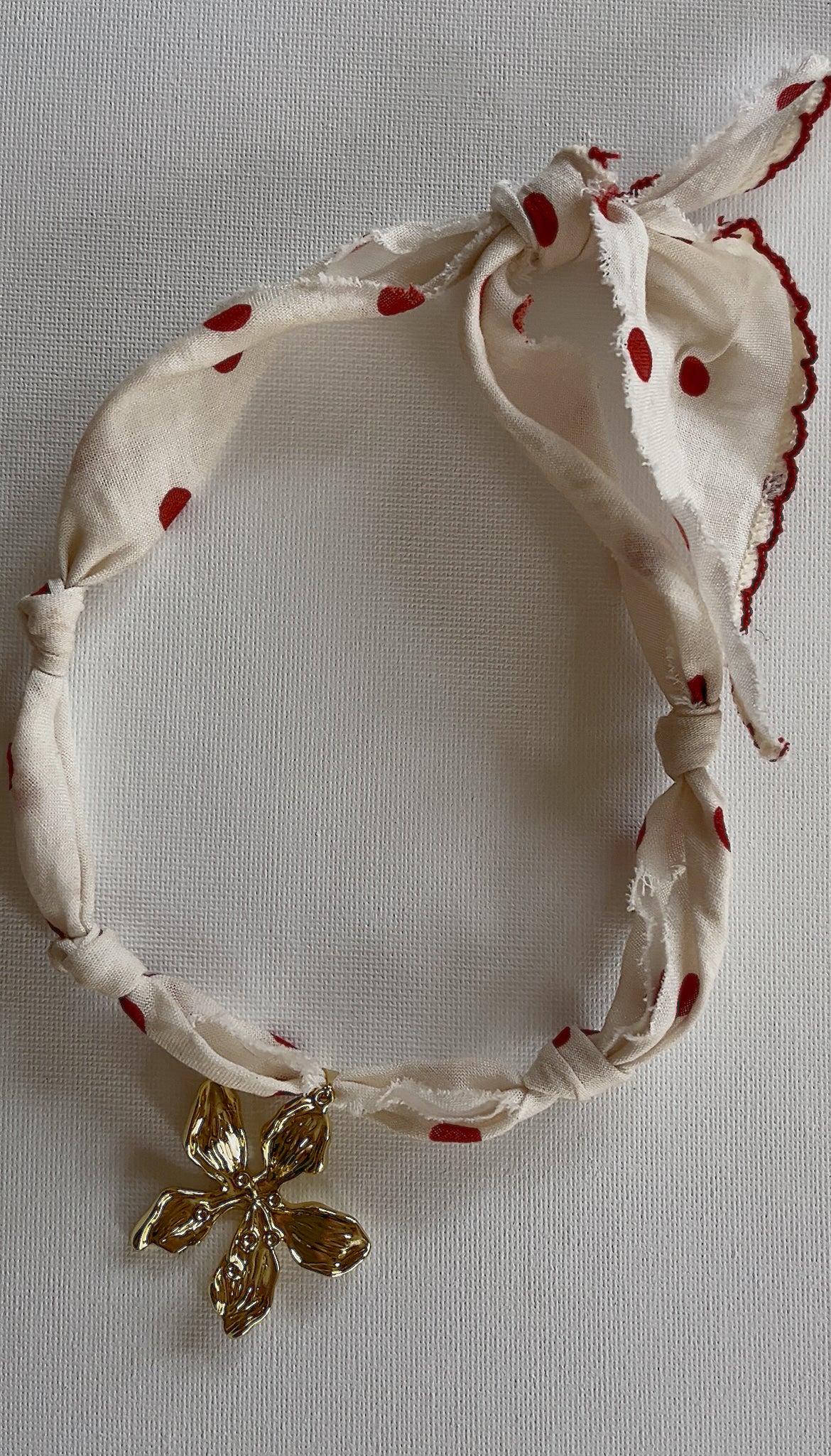 la dolce dot necklace
