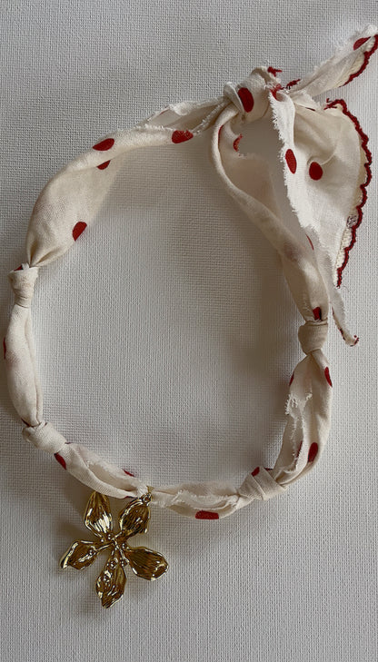 la dolce dot necklace